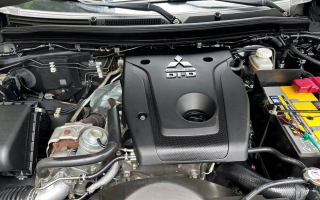 Nổ máy xe Triton có tiếng cạch cạch là bị sao thế anh em?